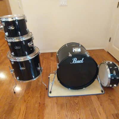 Pearl Roadshow extra deep 22 round x 18 inch bass drum gloss black excellent image 9