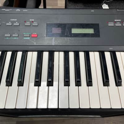 Yamaha SY35 Vector Synthesizer 90s image 4