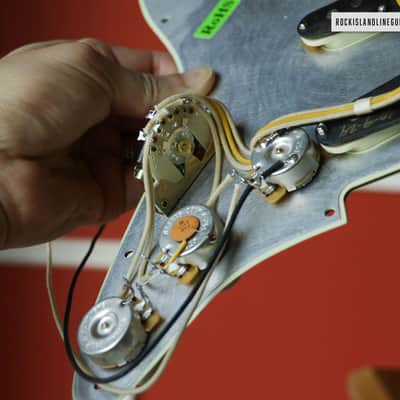 Josefina Hand-Wound Fender Custom Shop Troposphere Single Coil Pickups - Loaded Pickguard image 4