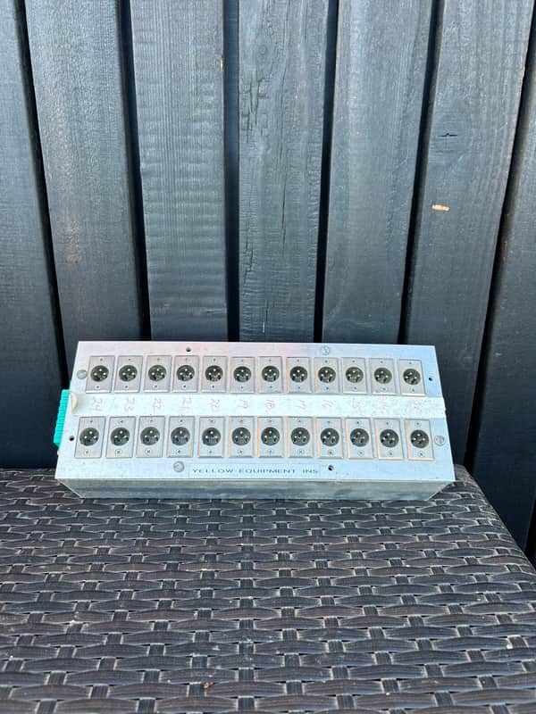 Custom 24 ch XLR male stage box to Elco image 1