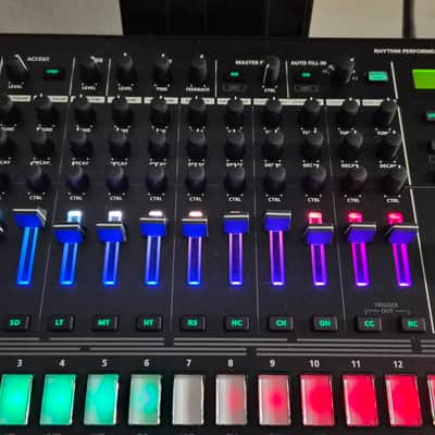 Roland TR-8S AIRA Rhythm Performer with Sample Playback 2018 - Present - Black