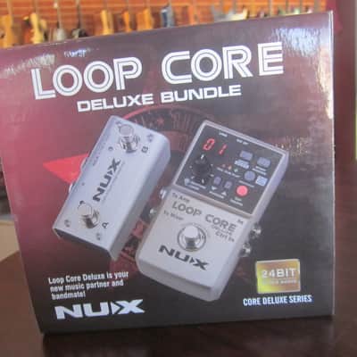 NuX Loop Core Deluxe Bundle Pedal and Dual Foot Switch - Silver/Black image 3