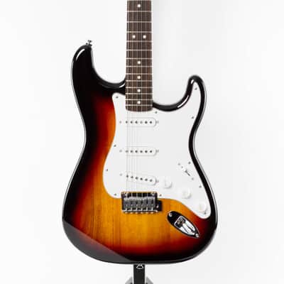 Fender Standard Stratocaster 2025 3-Color Sunburst image 2