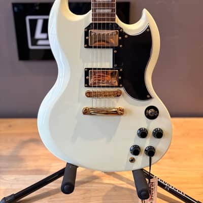 Vintage VS6-VW Reissued Series Double Cut with Gold Hardware 2010s - Vintage White image 3