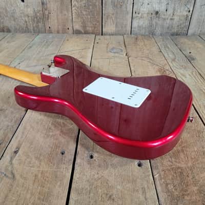 Squier Classic Vibe 60's Stratocaster 2024 - Candy Apple Red image 13