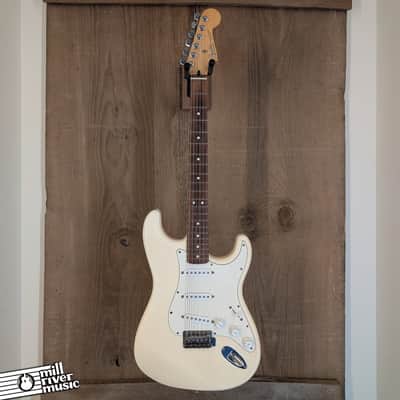 Fender MIM Standard Stratocaster 1999 - Used image 2