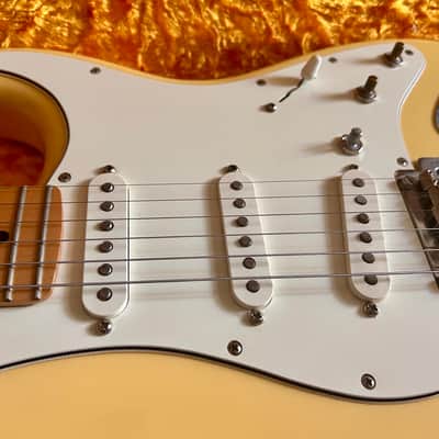 Fender Stratocaster 2020 - Butter Cream Yellow image 10