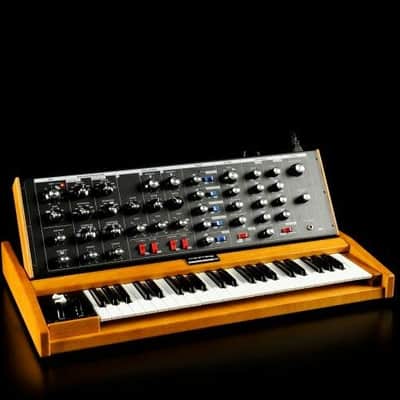 Voyager MOOG Minimoog Old School 100%  Analog Synth / 44keys in box,new //ARMENS