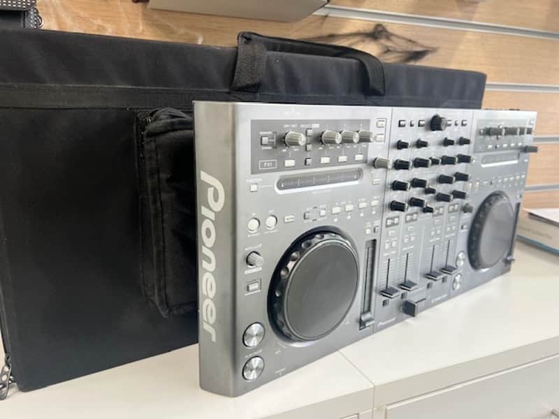 Pioneer DDJ-T1 image 1