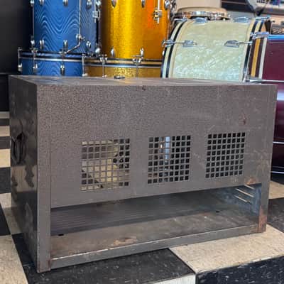 Mid-century 6 space 19” rack case Circa 1960s image 6