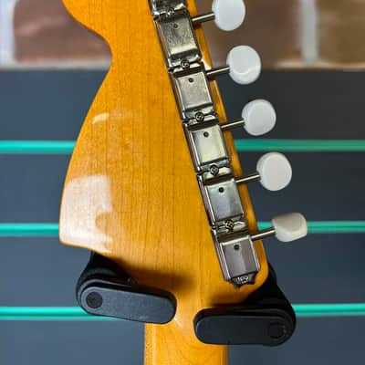 Fender MG-69 Mustang CIJ Vintage White 2006-08 Electric Guitar image 9