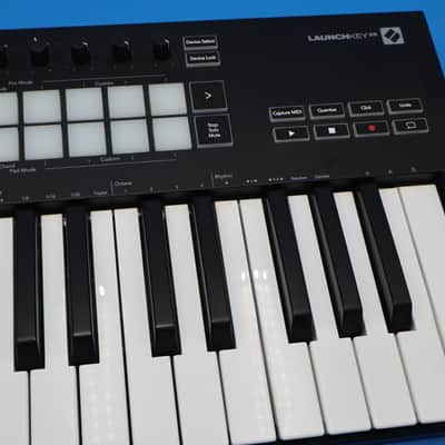 Novation Launchkey 25 MK3 USB MIDI Keyboard Controller image 4