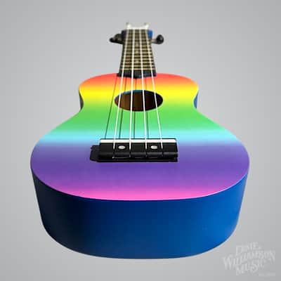 Amahi DDUK1 Soprano Ukulele, Gradient Rainbow Design w/ bag image 9