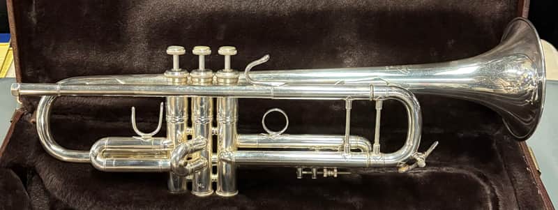 Bach Stradivarius Trumpet Model 37, Silver Finish image 1