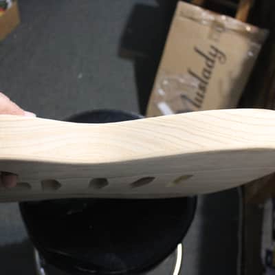 Allparts Fender Stratocaster Thinline Ash Body - Natural Ash imagen 7