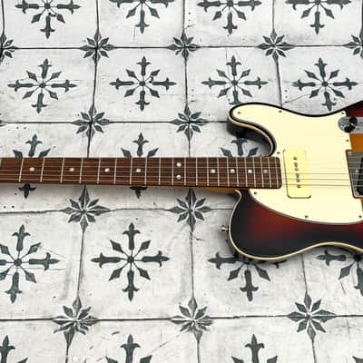 Fender American Ultra Telecaster with Rosewood Fretboard • Ultraburst • 2022 • Lollar Pickups image 3