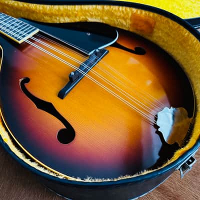 VINTAGE & RARE! 70's The Kasuga M-18 Mandolin in OHSC! image 2