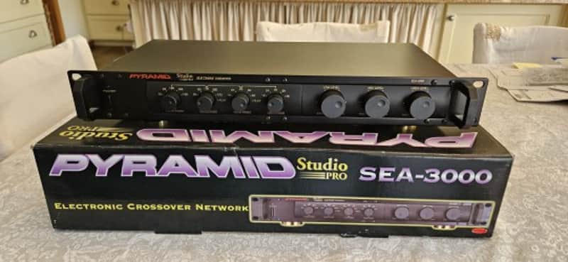 Pyramid SEA3000 3 Way Electronic Crossover, Adjustable Rack Mount, Flexible, Built 2000s - Black image 1