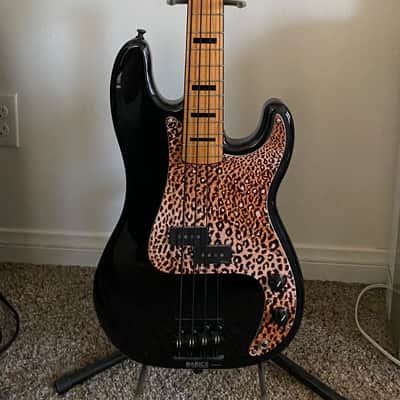 Squier Classic Vibe '70s Precision Bass 2015 - Present - Black image 1