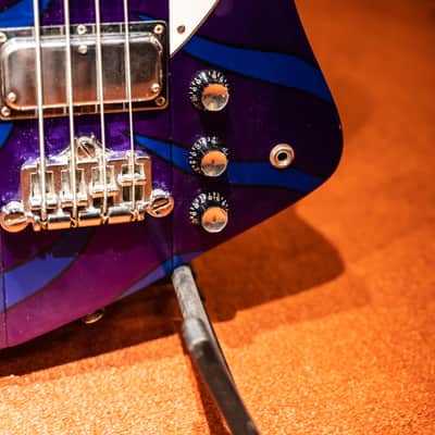 Gibson Thunderbird 1976/77 Re-Fin image 5