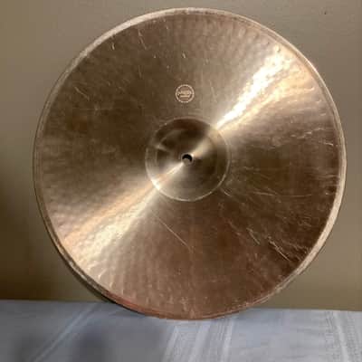 Paiste Giant Beat 15” Top hi hat cymbal 897 grams - Brilliant image 6