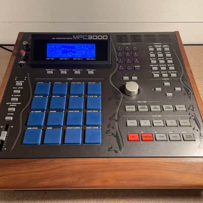 Akai MPC3000LE MIDI Production Center 1999 - 2001 Black image 3