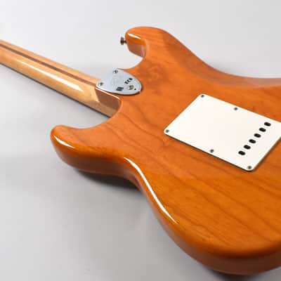 Fender Vintera '70s Stratocaster (2019) - Aged Natural image 7