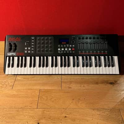 Akai MPK 261
