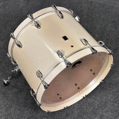 British Drum Company Enigma 3pc Club Drum Set Satin Olde English White image 3