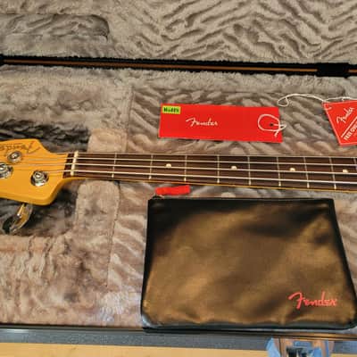 2025 Fender American Pro II Jazz Electric Bass 3 Tone Sunburst with Fender HSC image 9