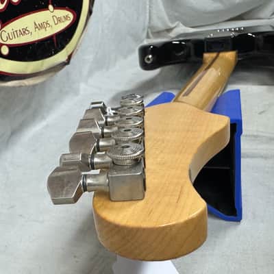 Hamer USA Daytona Guitar S-style with Case - Black / Maple neck image 25