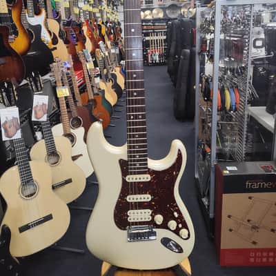 Fender American Deluxe Stratocaster HSS Electric Guitar w/ Case- Olympic White image 6