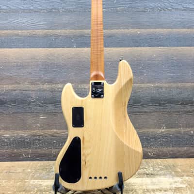 Sire Marcus Miller V10 4-String (Ash) 2nd Generation Natural Electric Bass w/Bag image 3