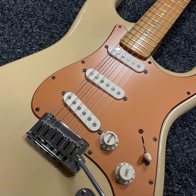 Fender American Deluxe Stratocaster 2005 - Honey Blonde image 7