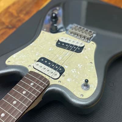 Squier Paranormal Super-Sonic  - Graphite Metallic image 2
