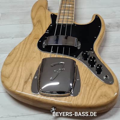 Fender American Vintage '74 Jazz Bass with Maple Fretboard 2013 - 2014 Natural image 1