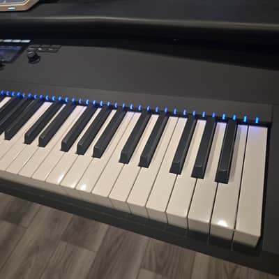 Native Instruments Komplete Kontrol S88 MKii 2020 - Present - Black image 2