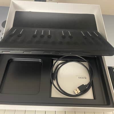 ROLI Seaboard Block 24-Key Expressive MIDI Keyboard Controller 2010s - Black image 3