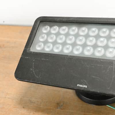 Philips iW Blast12 Powercore Frosted Lens LED Fixture CG011P7 image 3