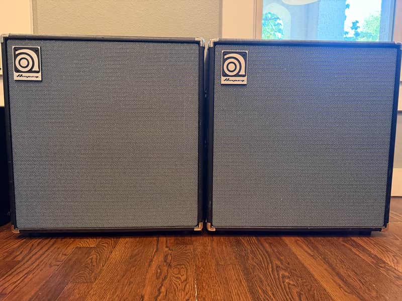 Ampeg SVT-212AV Classic Series 600-Watt 2x12" Bass Speaker Cabinet 2013 - Present - Black image 1