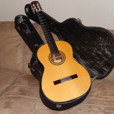 Made in 1983 - Wonderful Takamine No.8 - High Grade Japanese Made Classical Guitar in Mint Condition image 1