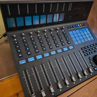 Icon V1-M DAW Control Surface 2023 - Present - Black image 3
