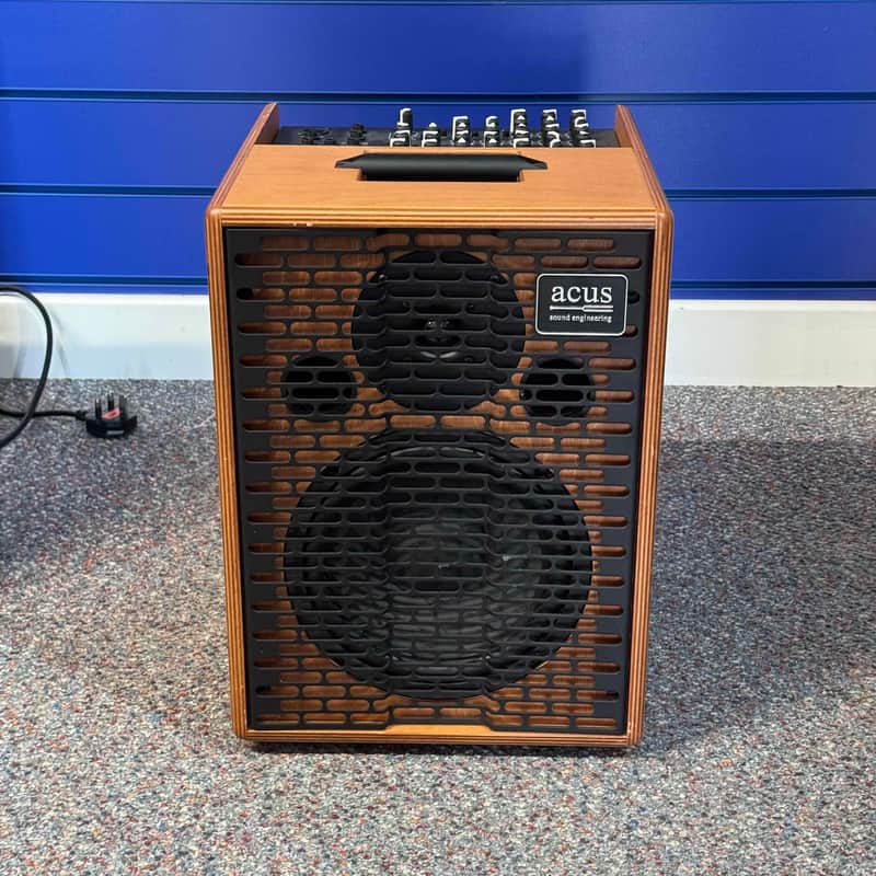 Acus One for Strings 8 Acoustic Guitar Amplifier w/ Gig Bag image 1