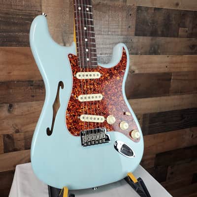 Fender American Professional II Thin line Strat, Trans Daphne Blue, 582 image 4