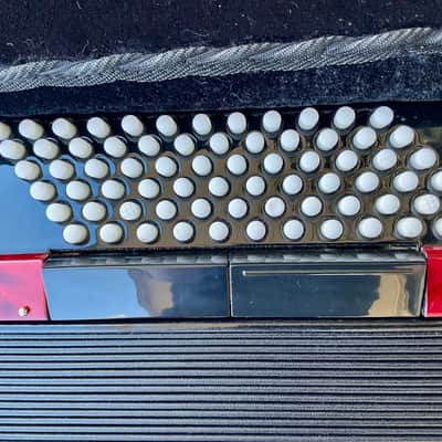Hohner Bravo III 72 Chromatic Piano Accordion - Red - w/ Original Rolling Case image 4