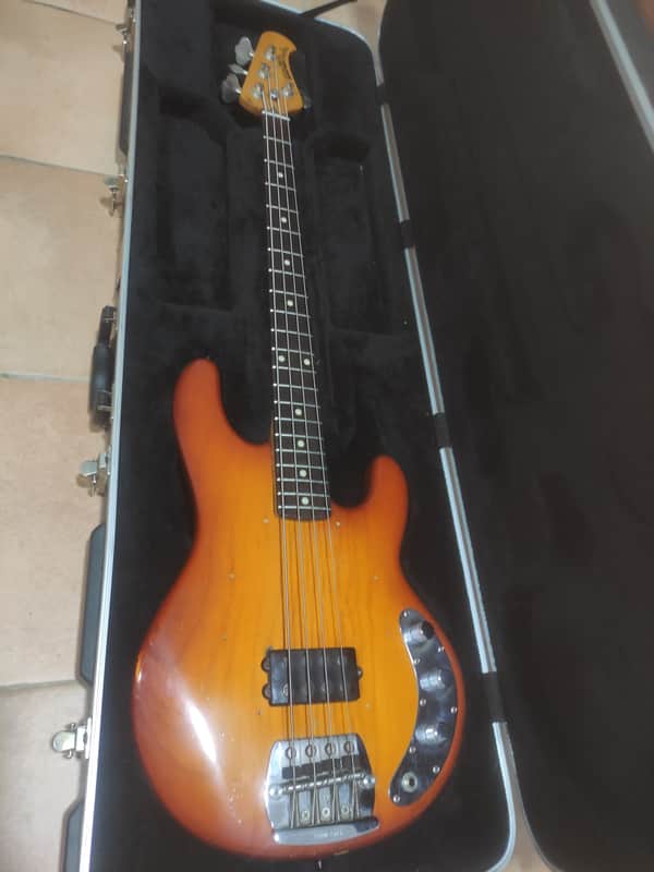 Ernie Ball Music Man Stingray