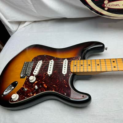 Fender Deluxe Roadhouse Stratocaster Guitar 2008 - Brown Sunburst / Maple neck image 2