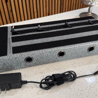 Rockhouse Granite Speckle Velcro Guitar Pedalboard w/ Power Supply - Excellent Condition - Palm Harbor, FL image 4