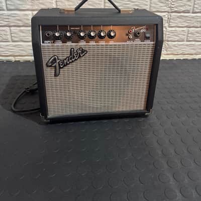 Fender Frontman 15G Series II 2-Channel 15-Watt 1x8" Guitar Practice Amp 2002 - 2010 - Black image 1