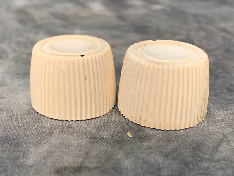 Danelectro Guitar Knobs U-1  60’s Aged Off White image 1